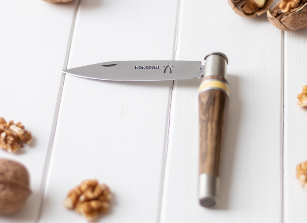 Acheter en ligne le nouveau couteau Nontron pliant Noyer & Buis
