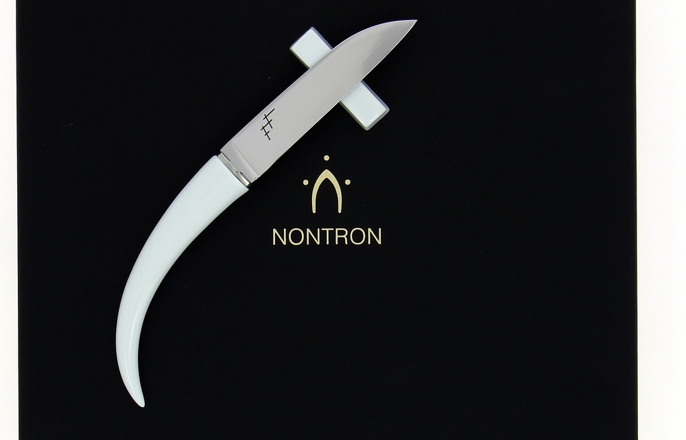 couteau Nontron Dalva avec manche en porcelaine