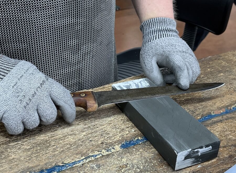 Atelier de réparation et affûtage de couteaux pour les particuliers et les professionnels dans le Périgord