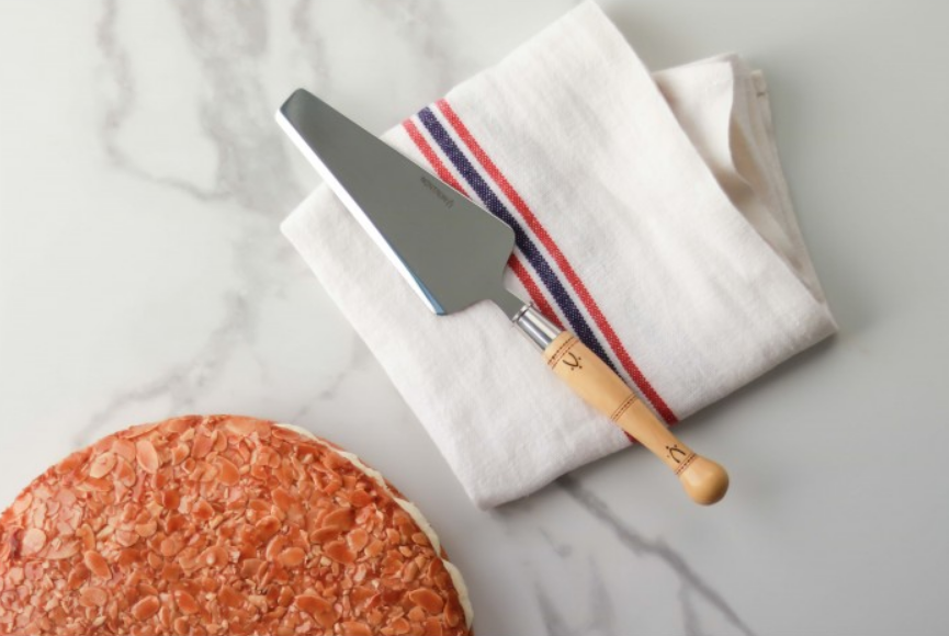 cadeau de départ à la retraite : La pelle à tarte Nontron